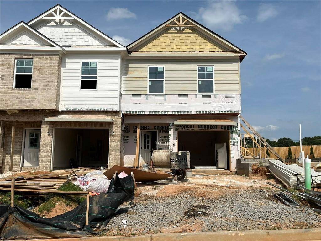 Hoschton, GA 30548,49 Creekside Commons DR