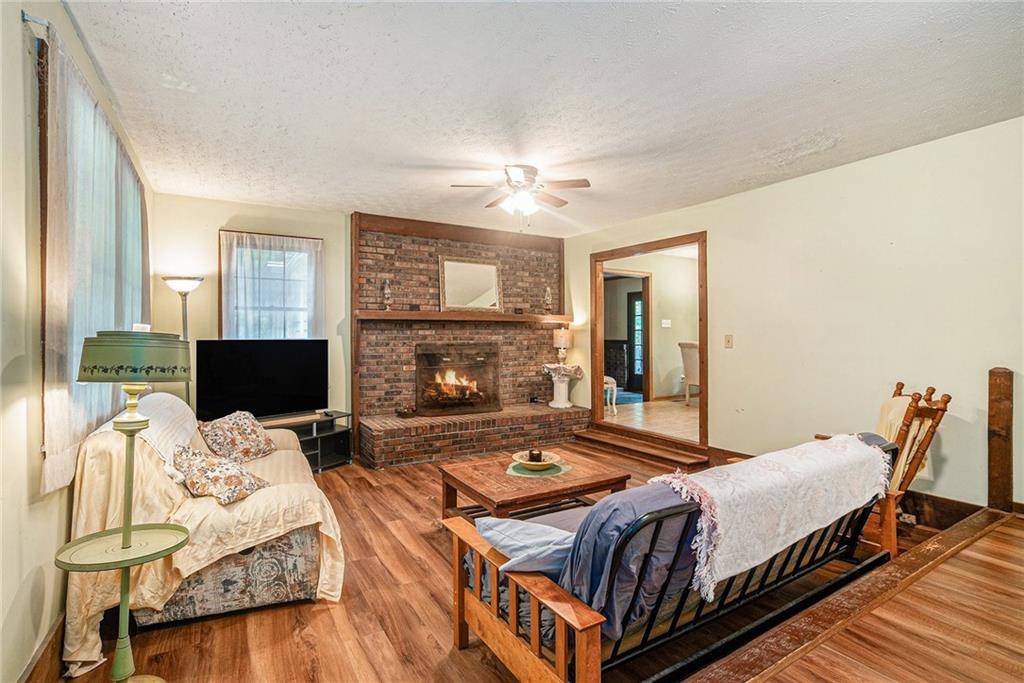 Loganville, GA 30052,5317 Highway 81