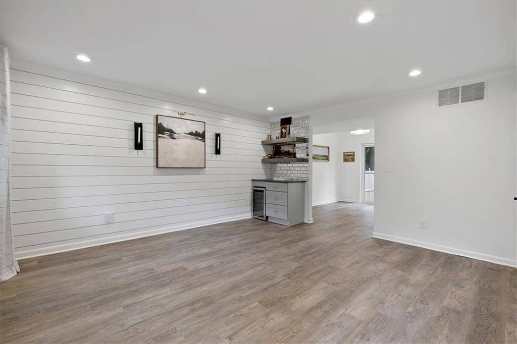 Atlanta, GA 30309,100 Biscayne DR NW #C1