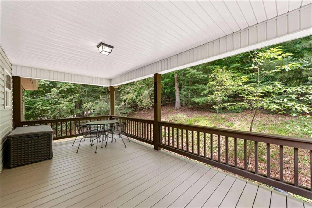 Ellijay, GA 30540,208 Summit ST