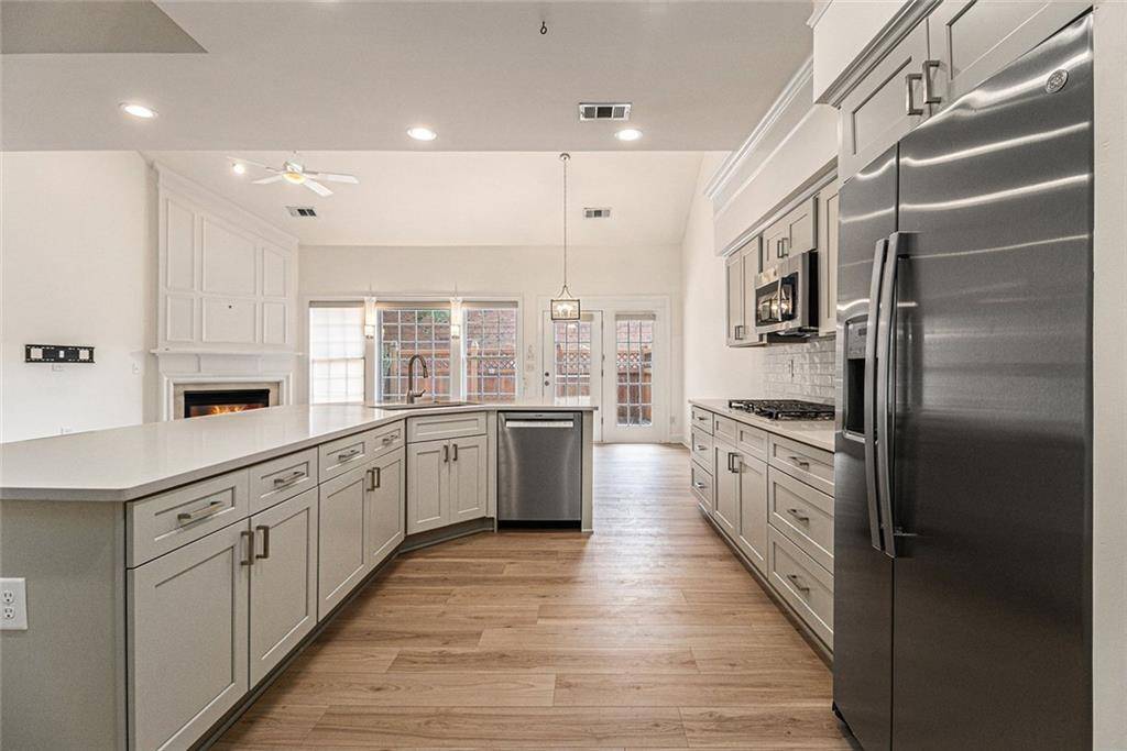 Roswell, GA 30075,401 Wellwood WAY