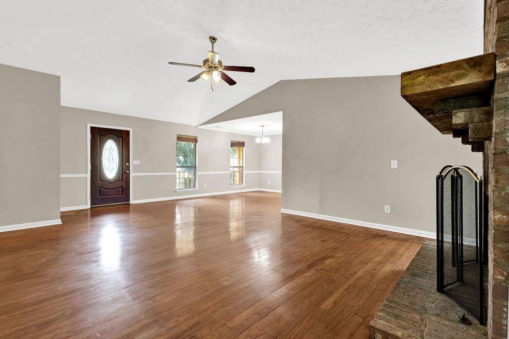 Ellenwood, GA 30294,326 Acaro CT