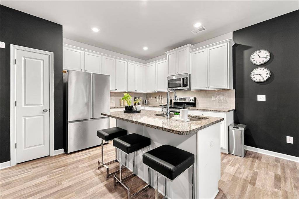 Atlanta, GA 30349,4992 Lower Elm ST