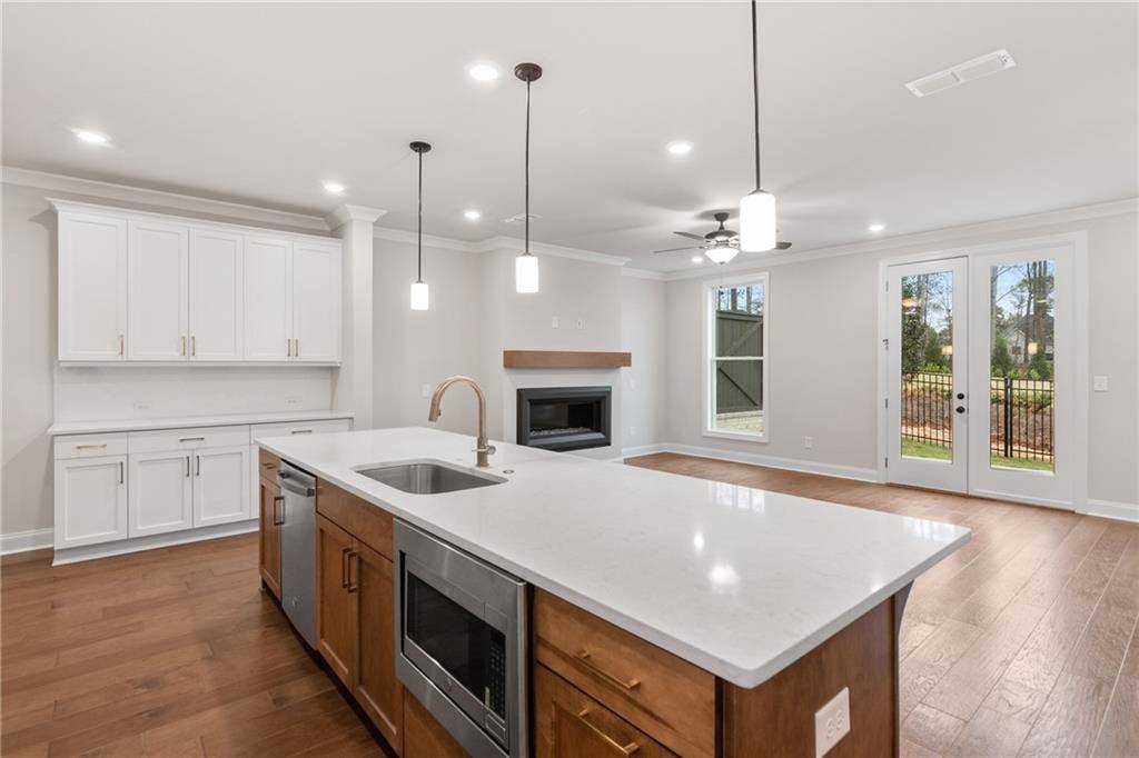 Peachtree Corners, GA 30092,5472 Bandolino LN