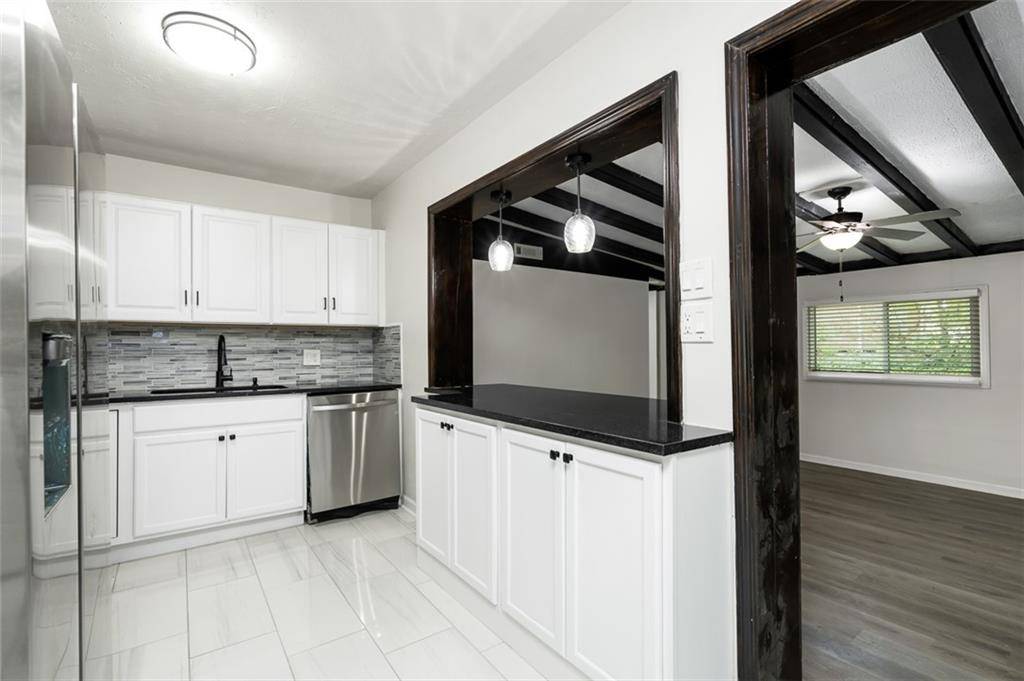 Riverdale, GA 30274,6658 Collins CT