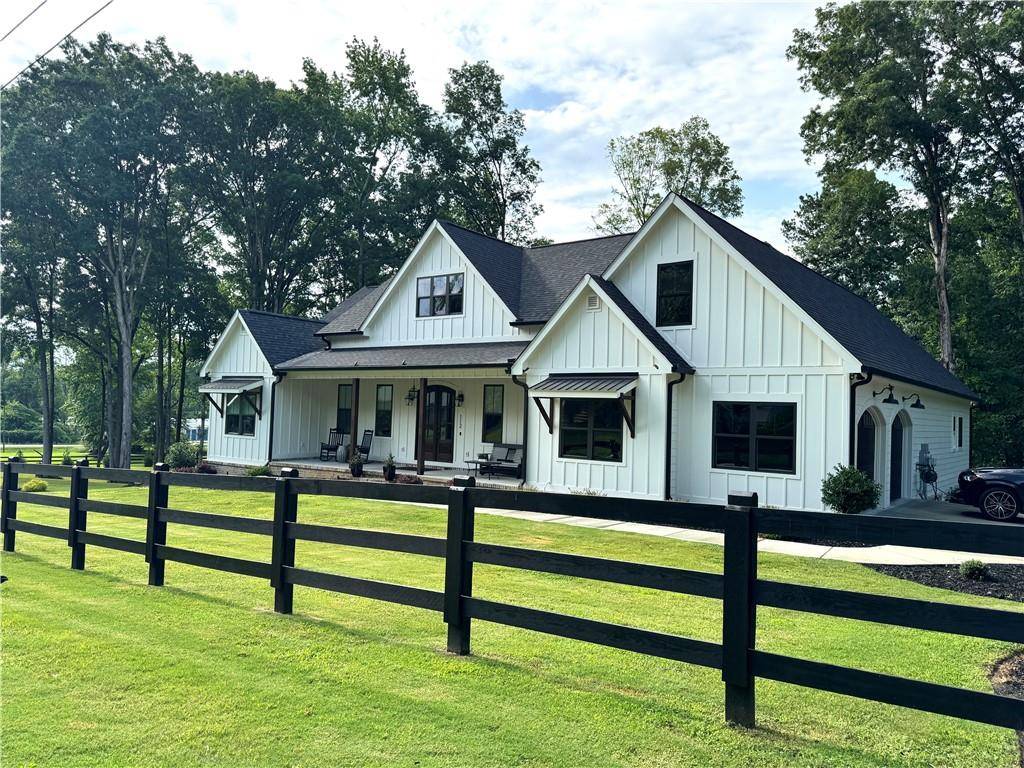 Calhoun, GA 30701,112 Three Oaks DR SE