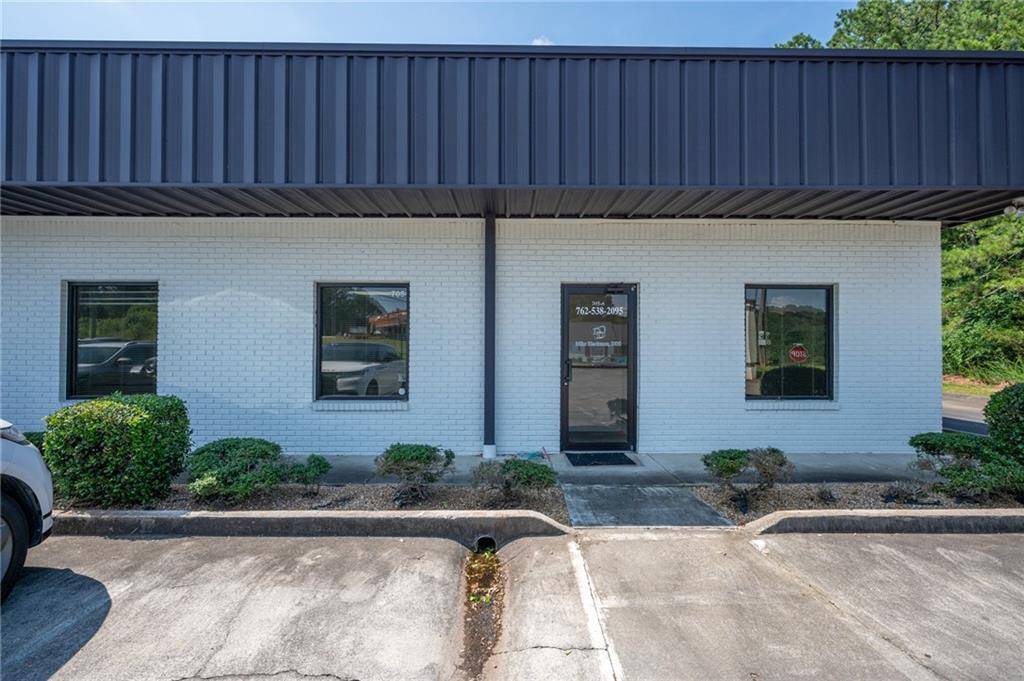 Calhoun, GA 30701,705 Red Bud RD NE #A