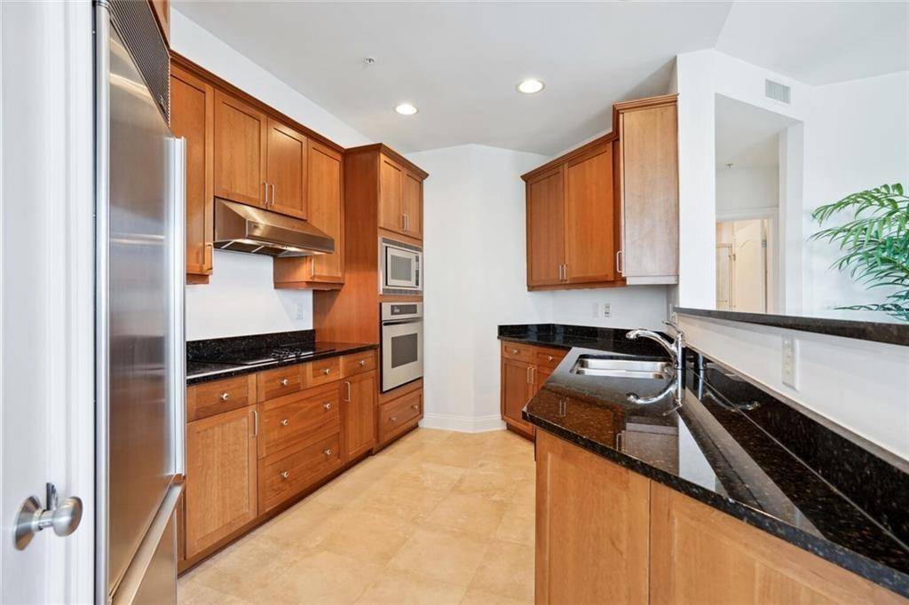 Atlanta, GA 30305,2828 Peachtree RD NW #2002