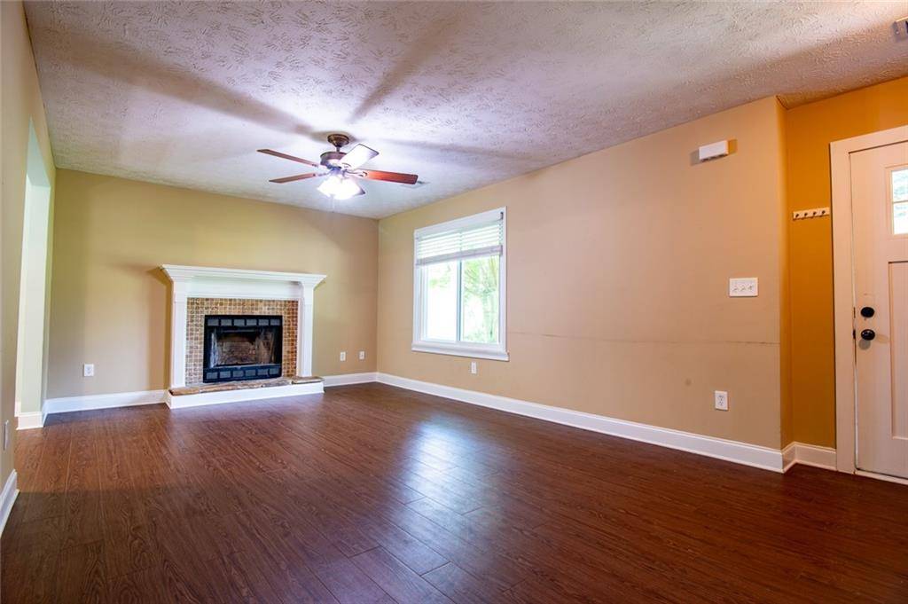 Loganville, GA 30052,5427 Highway 81