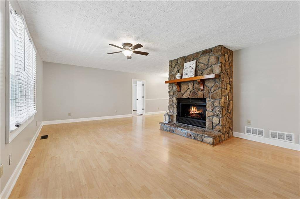 Ball Ground, GA 30107,191 Cherokee Village CT