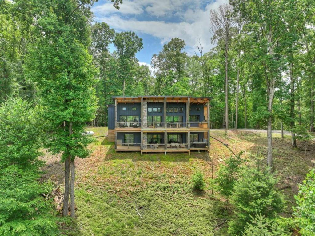 Ellijay, GA 30540,897 Faraday DR