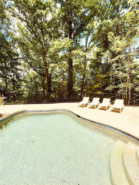 Atlanta, GA 30328,175 River Court Pkwy