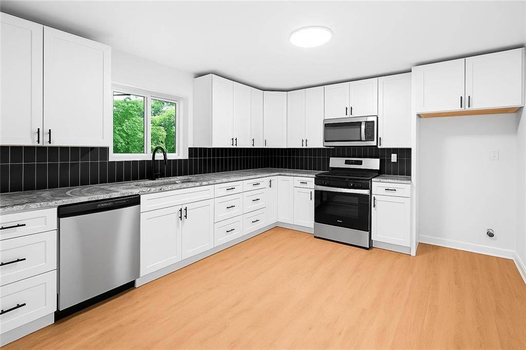 Atlanta, GA 30331,264 Howell TER SW