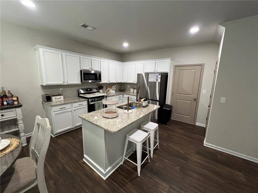 Canton, GA 30114,370 Winston CIR