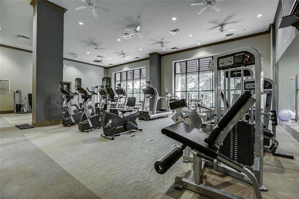 Atlanta, GA 30305,3040 Peachtree RD NW #1713