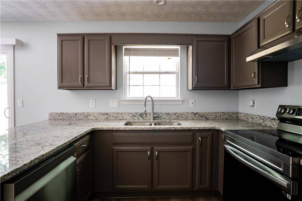 Forest Park, GA 30297,5538 Pineridge CT