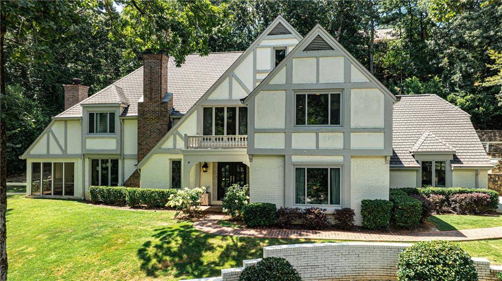 Atlanta, GA 30328,5755 Heards Forest DR