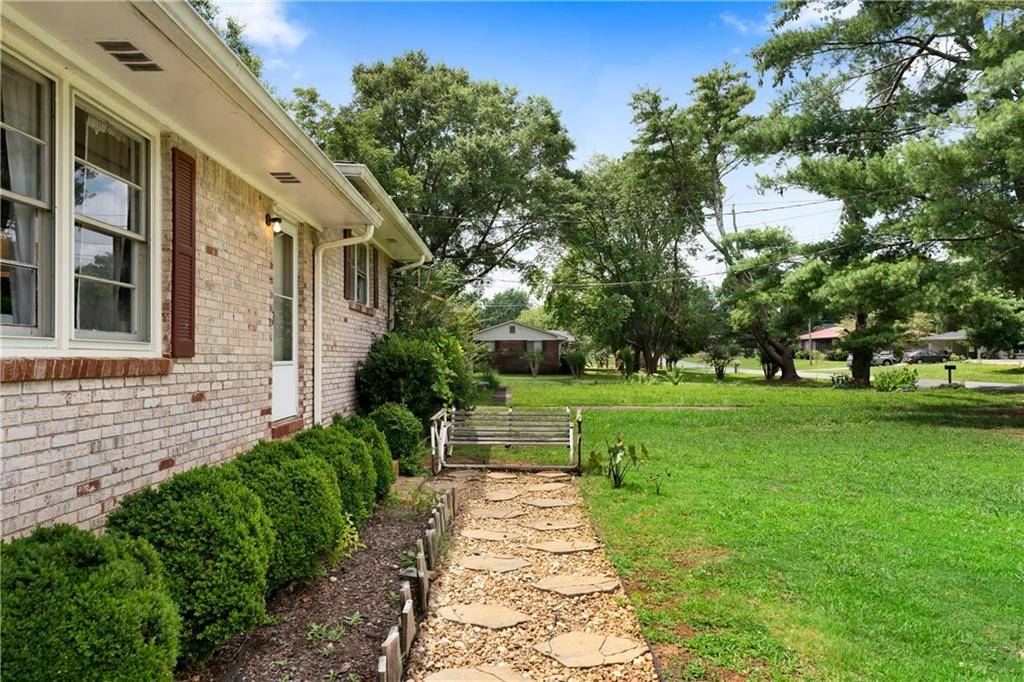 Cartersville, GA 30120,107 Meadow LN