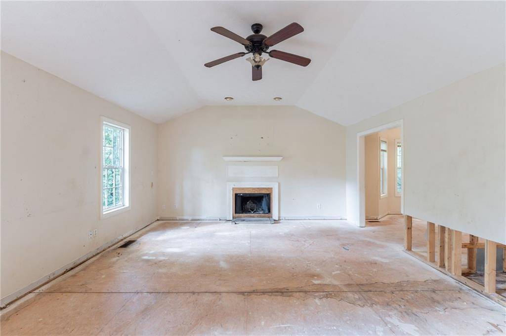 Gainesville, GA 30501,3930 Pine Tree LN