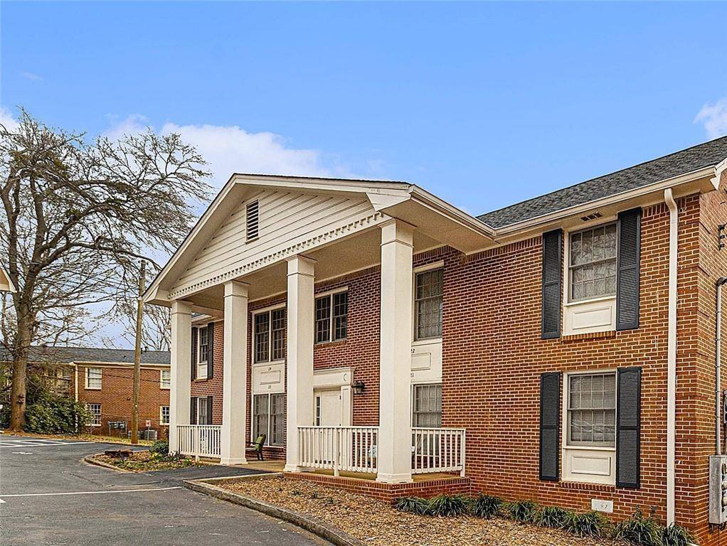 Decatur, GA 30030,135 E Hill ST #24