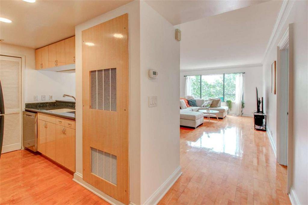 Atlanta, GA 30326,3481 Lakeside DR NE #902