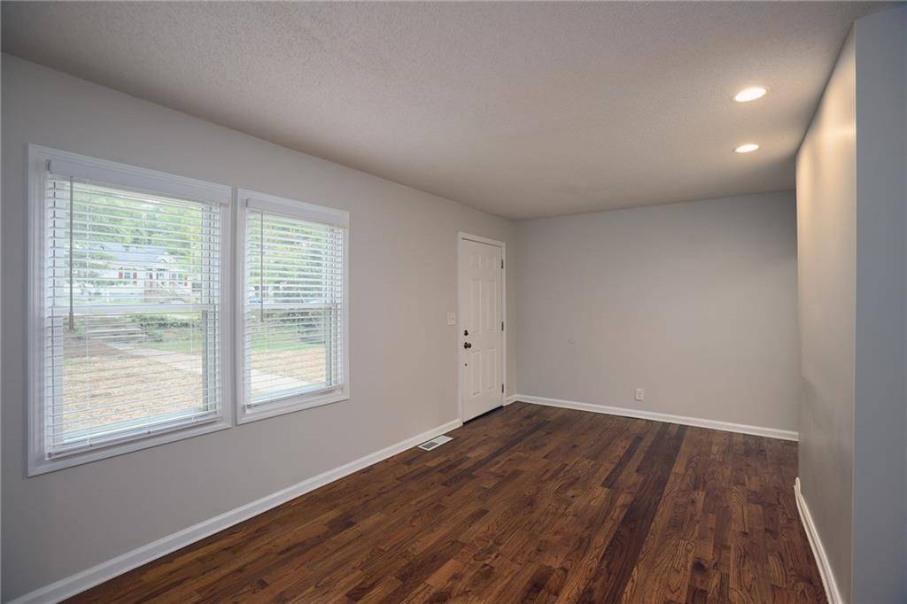 Atlanta, GA 30316,1235 SE BEECHVIEW DR
