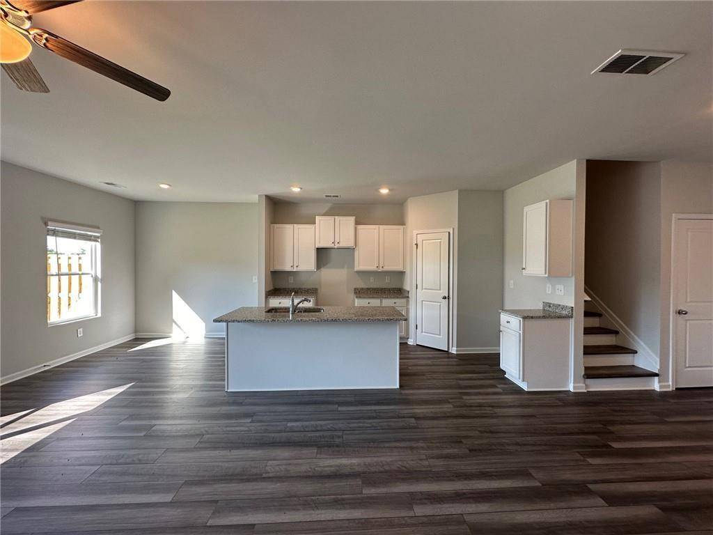 Riverdale, GA 30274,8664 Webb RD