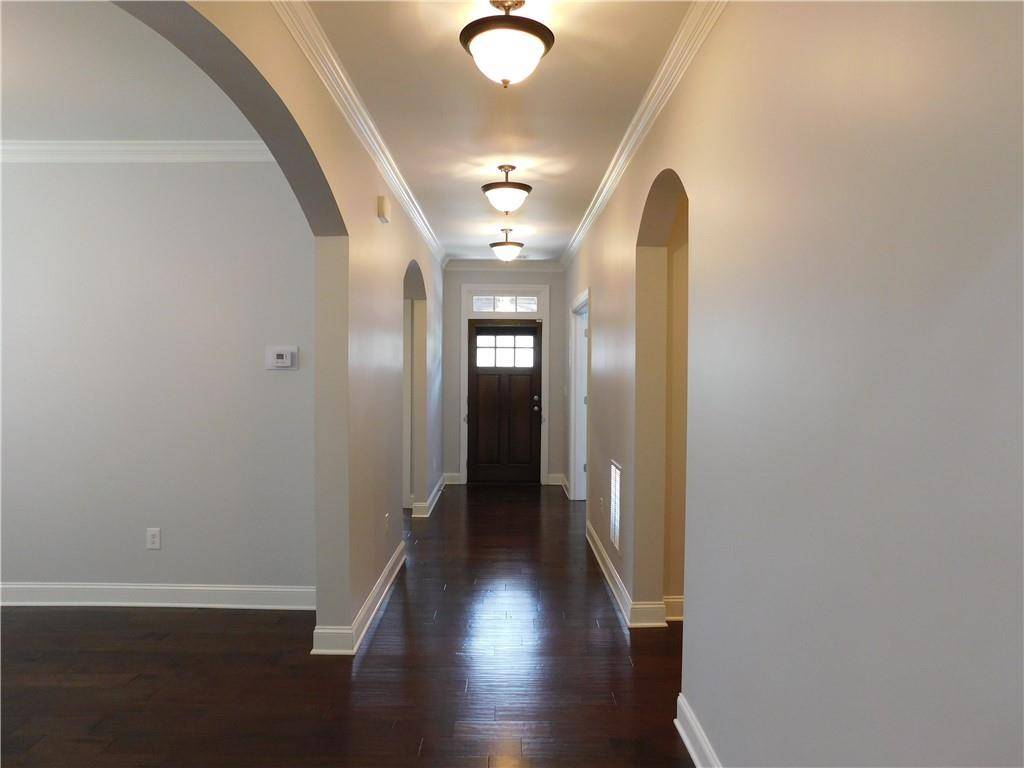 Sugar Hill, GA 30518,330 La Perla DR