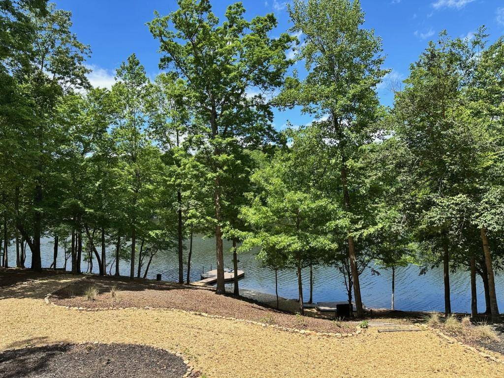 Sandy Springs, GA 30350,8316 Hewlett RD