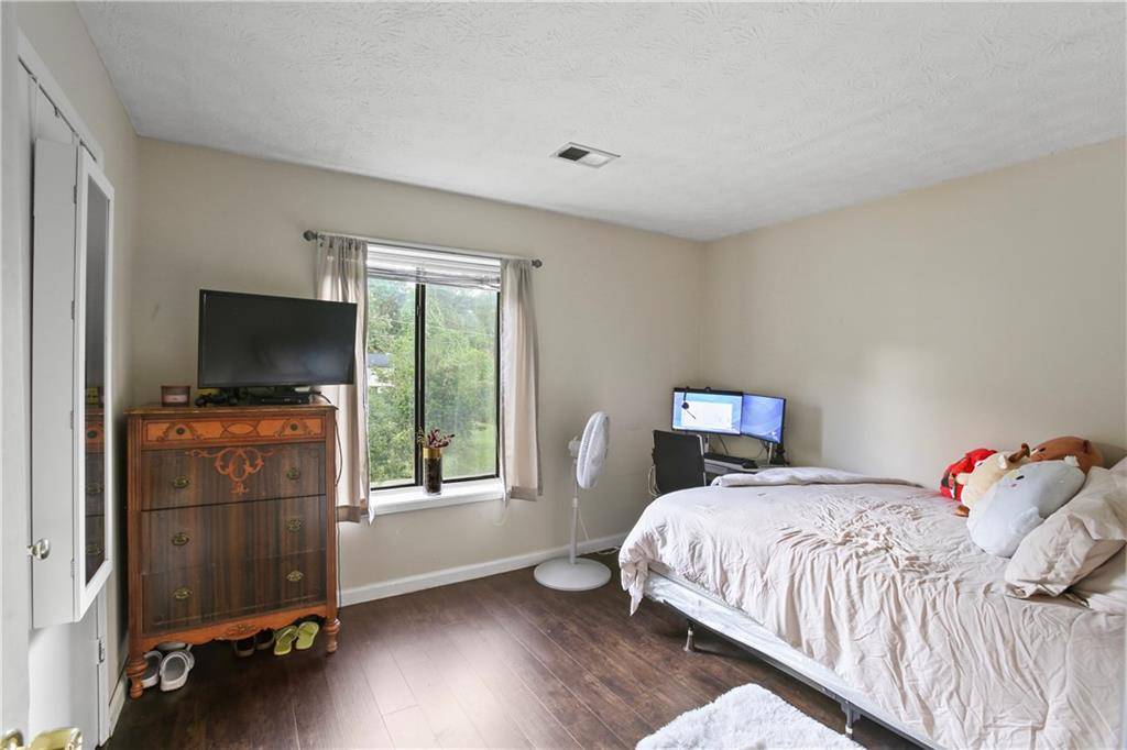 Stone Mountain, GA 30088,1271 Muirforest LN