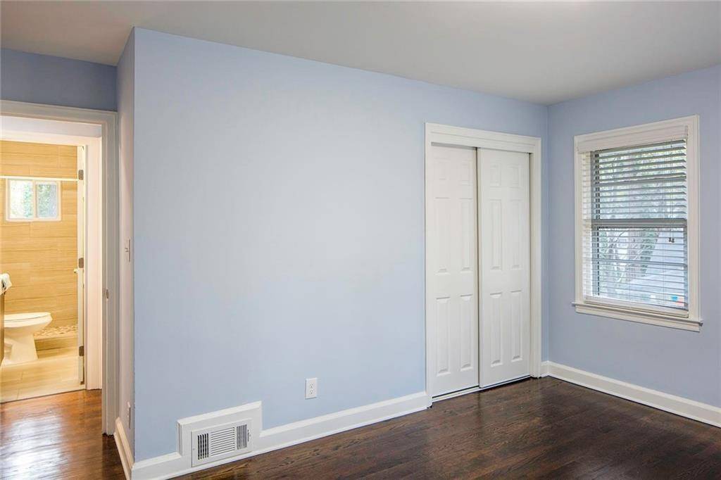 Decatur, GA 30032,1855 Long DR