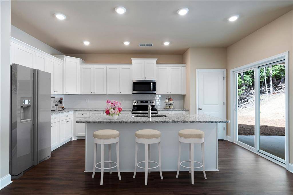 Waleska, GA 30183,129 Indian Oak DR