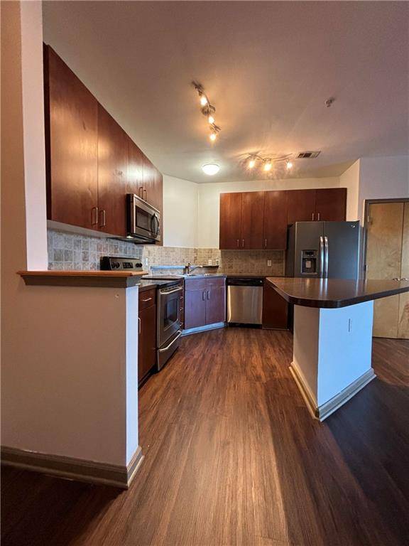 Atlanta, GA 30310,898 Oak St SW #1311