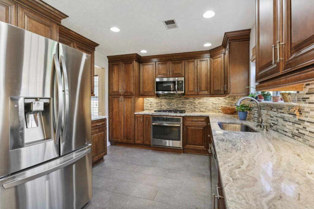Roswell, GA 30076,14065 Crabapple Lake DR