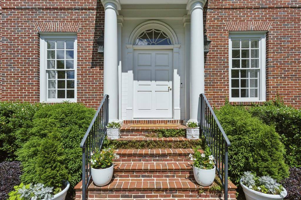 Atlanta, GA 30327,2671 Bohler RD NW