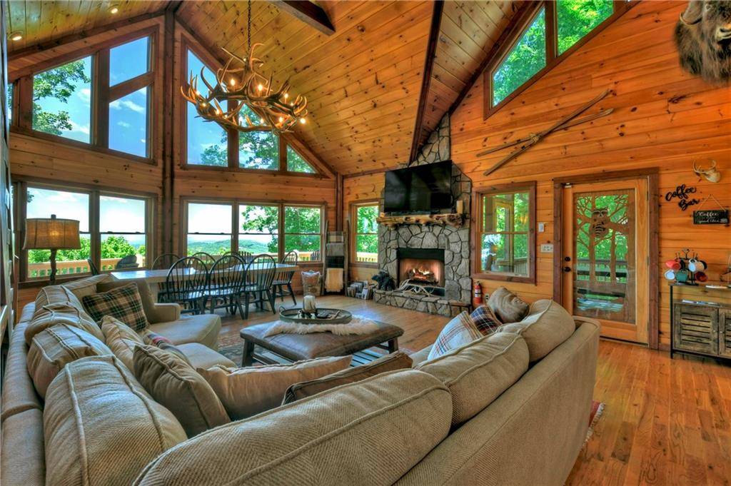 Morganton, GA 30560,305 Enchanting CIR