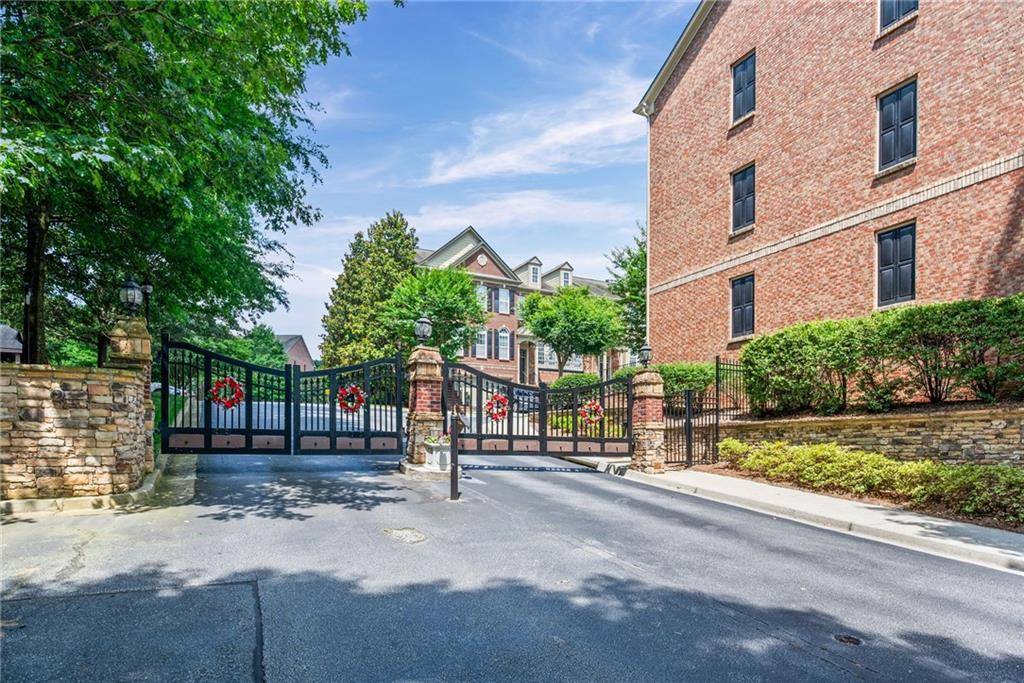 Atlanta, GA 30324,2873 Overlook WAY NE
