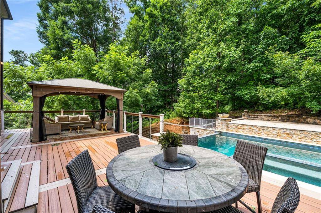 Suwanee, GA 30024,908 Basingstoke CT