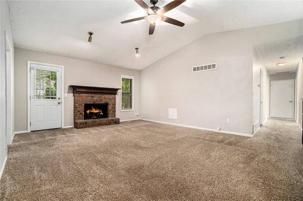 Acworth, GA 30102,647 Sunshine TRCE NW
