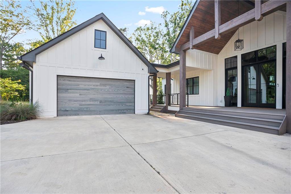 Eatonton, GA 31024,157 Lakeview DR
