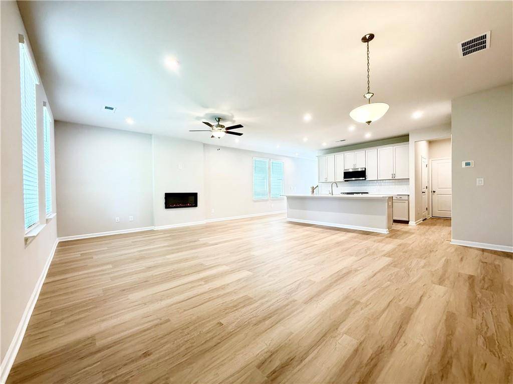 Kennesaw, GA 30144,4752 Black Onyx PATH