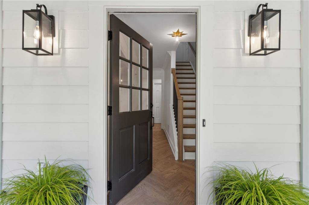 Roswell, GA 30076,9165 Eves CIR