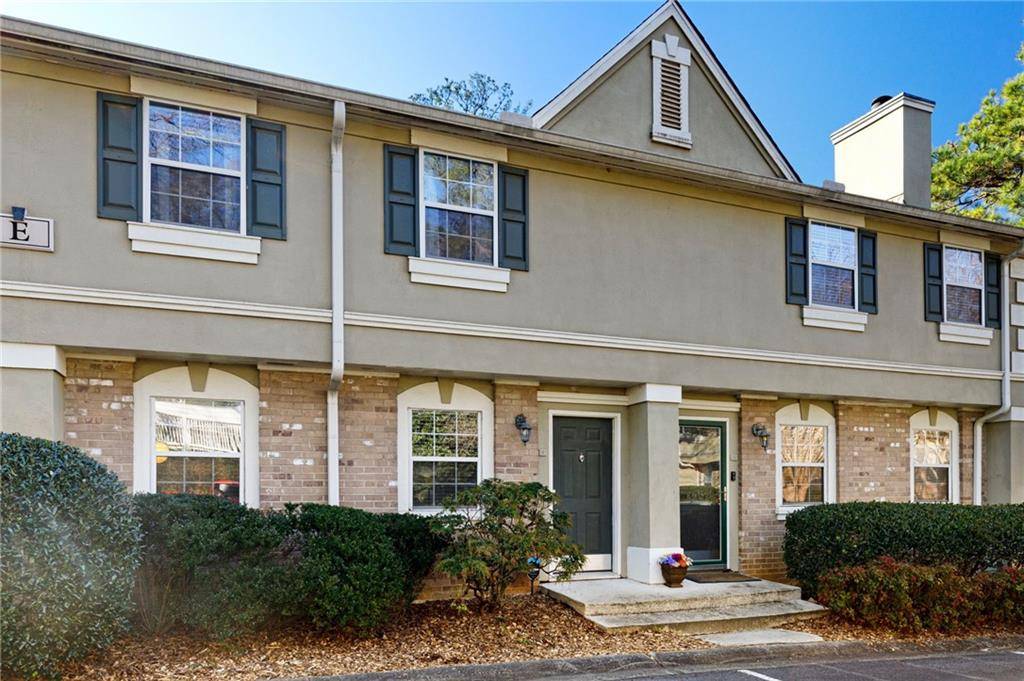 Atlanta, GA 30328,6900 Roswell RD #3E