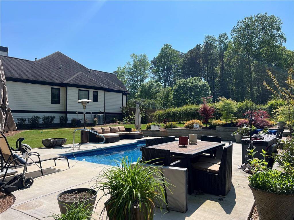 Canton, GA 30115,1076 Pinyan LN