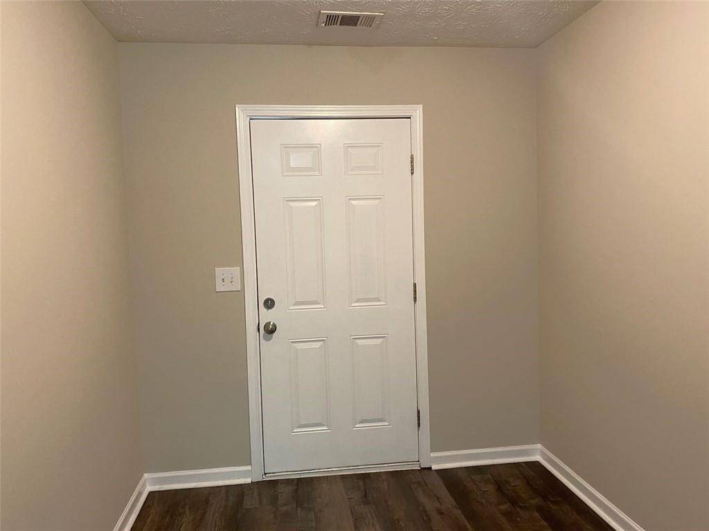 Lithonia, GA 30058,646 Lakes CIR