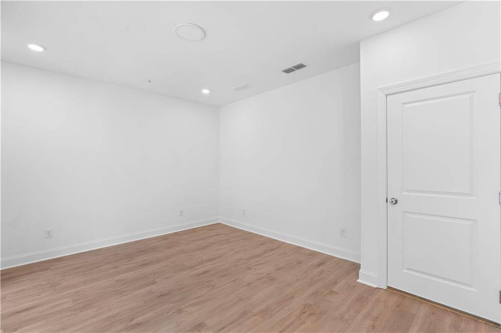 Alpharetta, GA 30022,340 Olmstead WAY #34