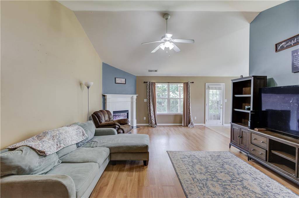 Commerce, GA 30529,184 Huntington LN