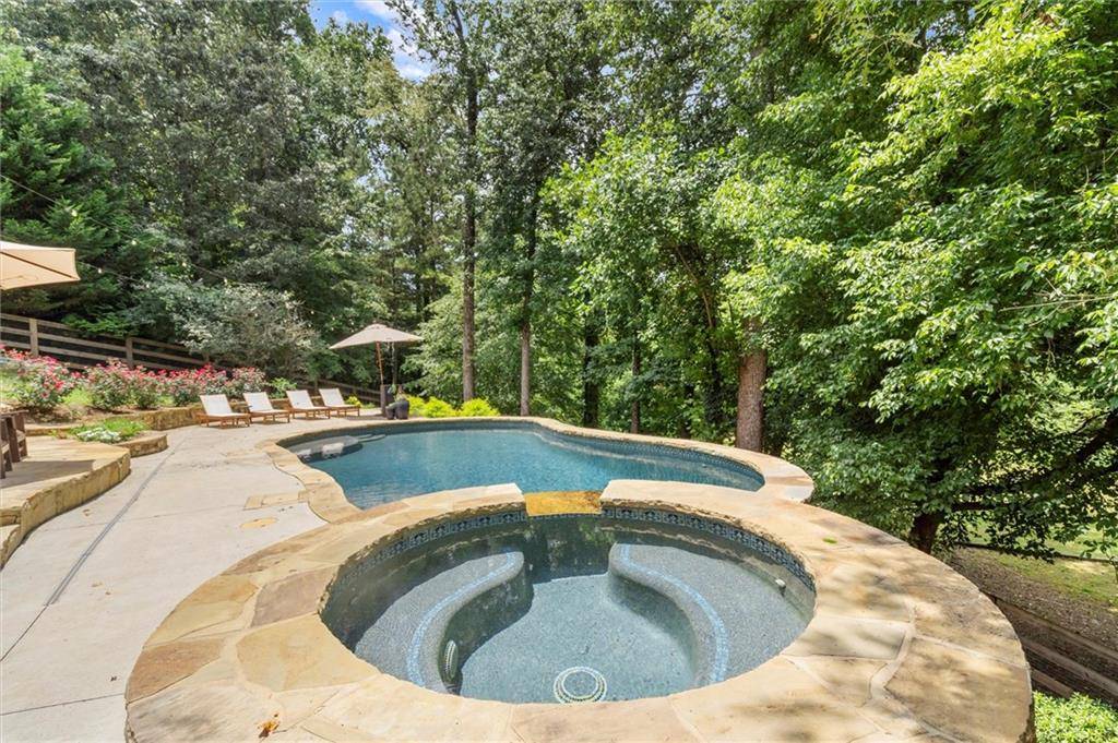 Canton, GA 30115,402 Greyfield DR