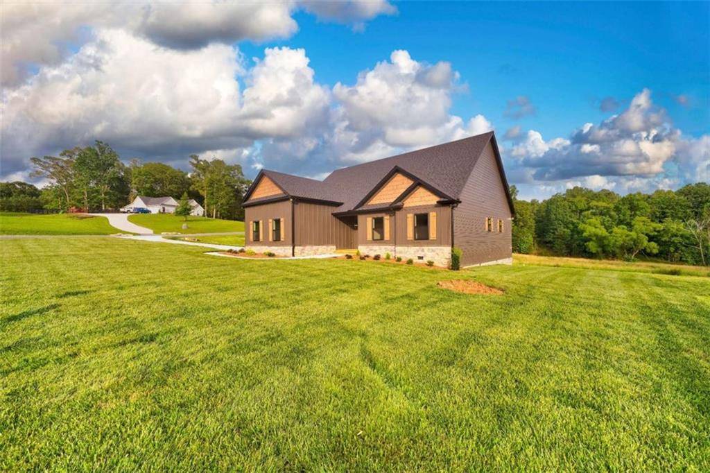 Ellijay, GA 30536,40 Ellie Way