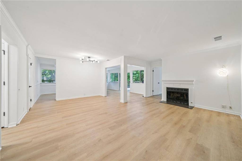 Atlanta, GA 30328,22 DUNWOODY SPRINGS DR #22